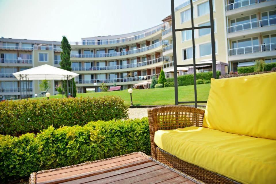 Apartments Del Sol - Sunny Island Complex Tjernomorets Exteriör bild