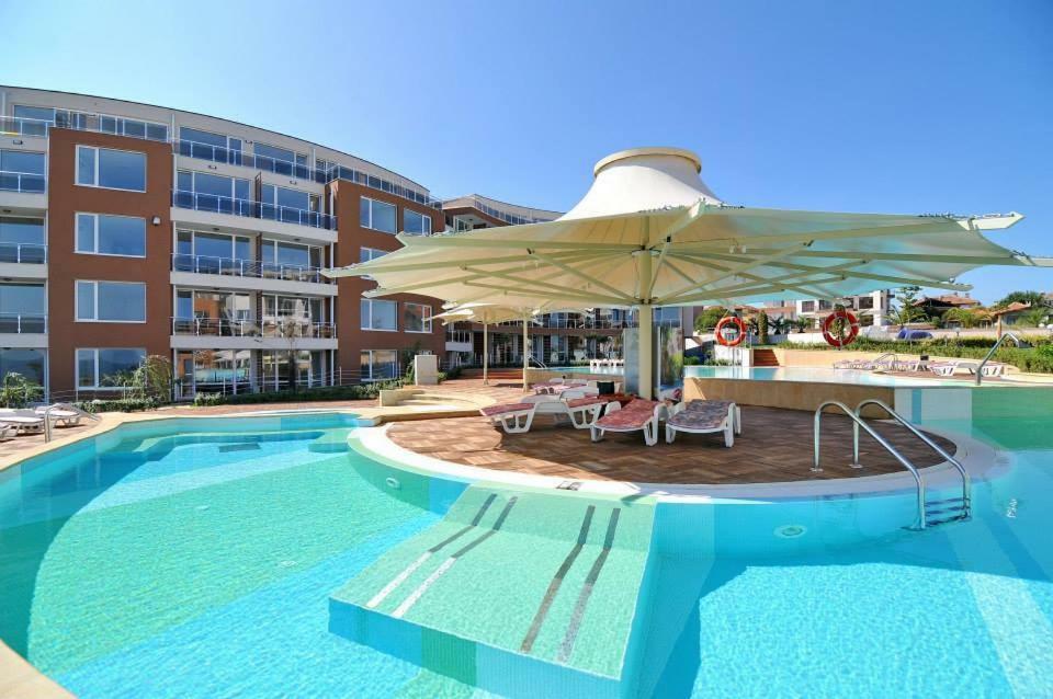 Apartments Del Sol - Sunny Island Complex Tjernomorets Exteriör bild